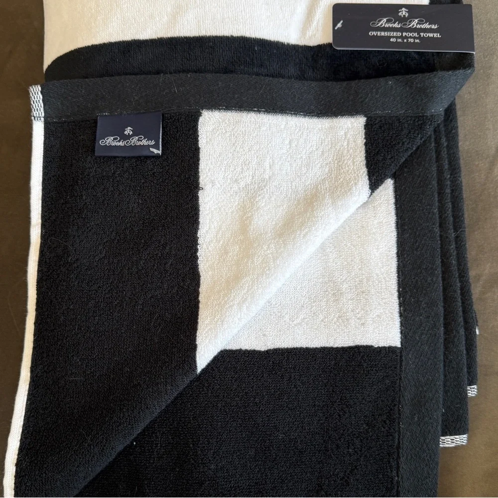 Brooks Brothers Black White Cabana Striped 40x70” Oversized Pool Beach Towel New